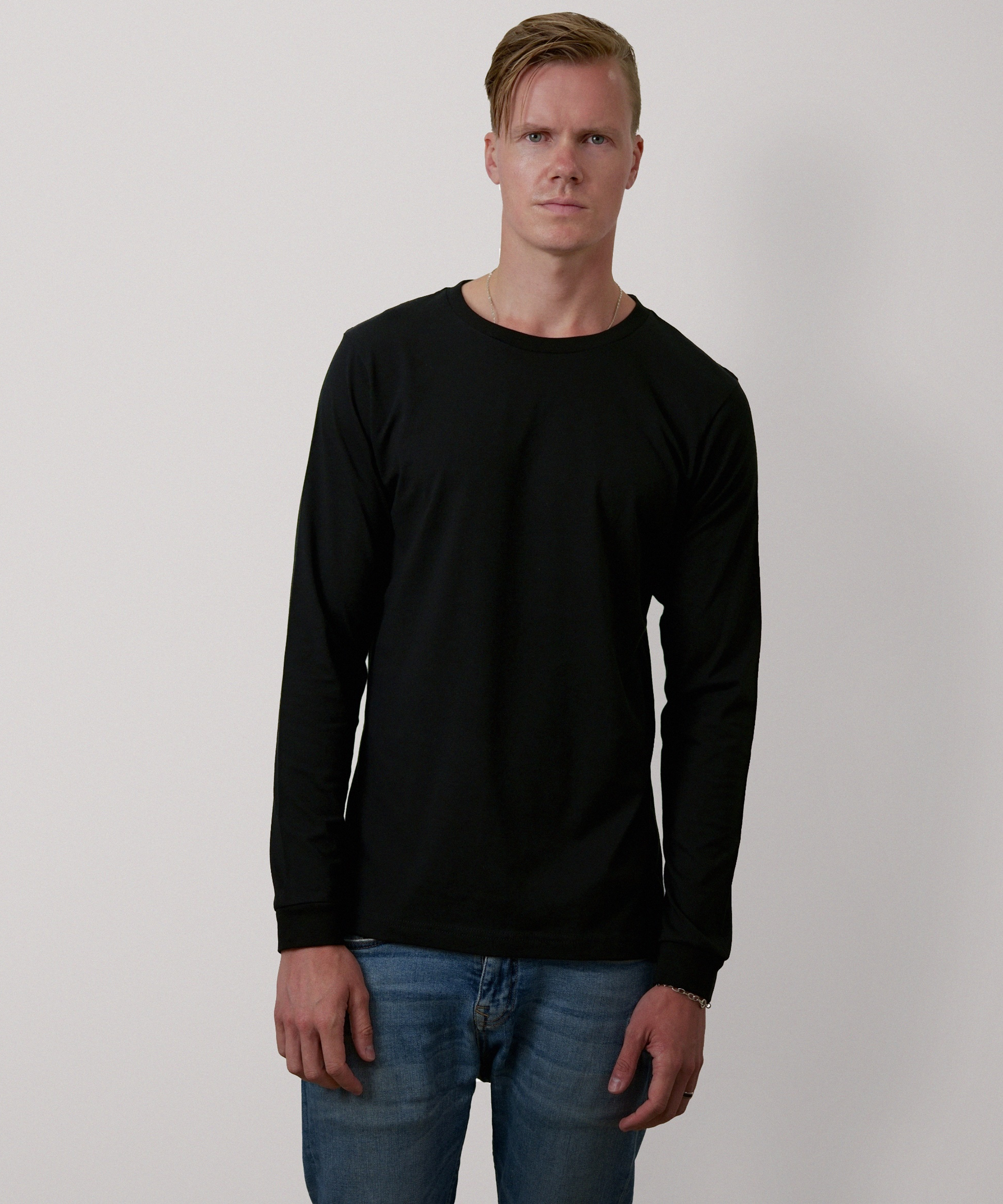Essential Long Sleeve T-Shirt for Men (Black)