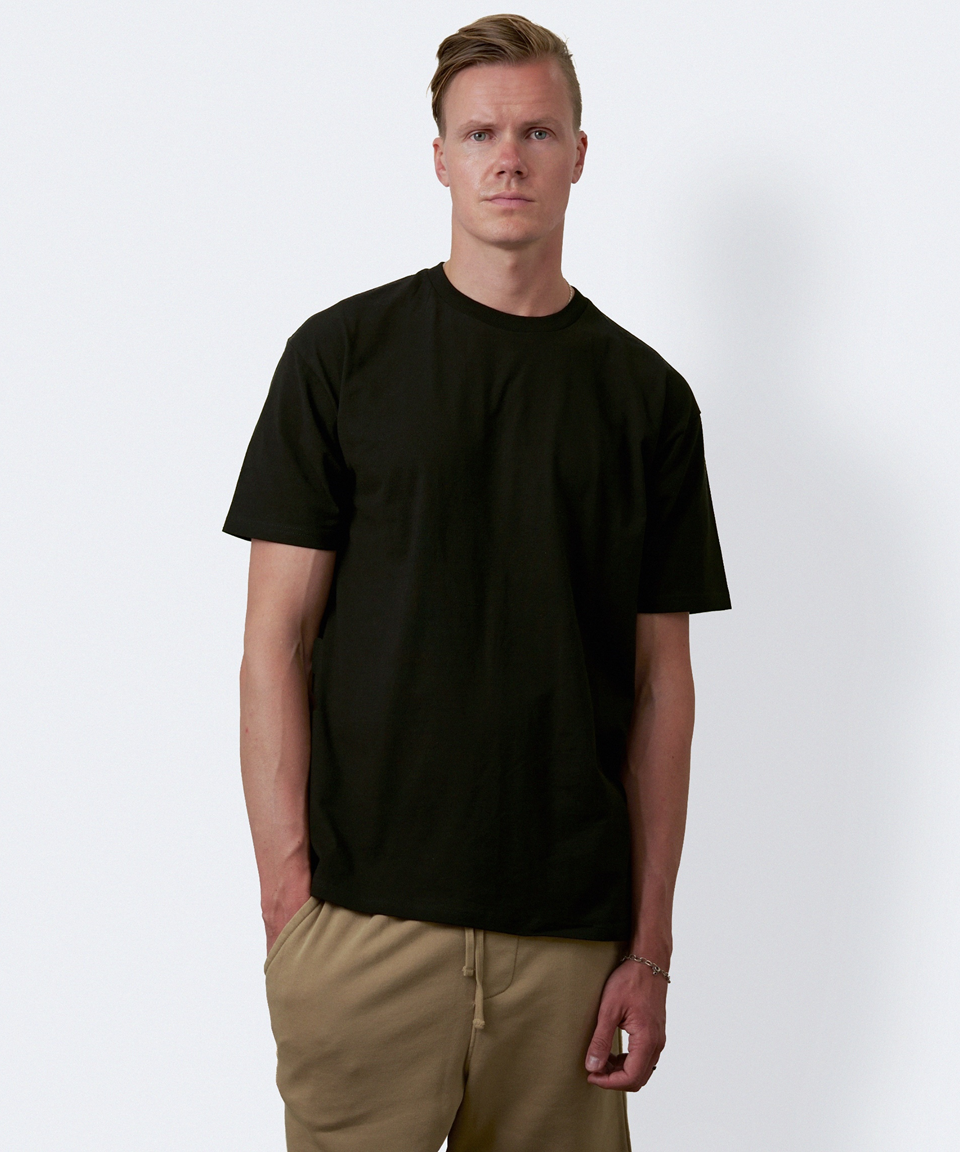 Essential Short Sleeve T-Shirt (Black)